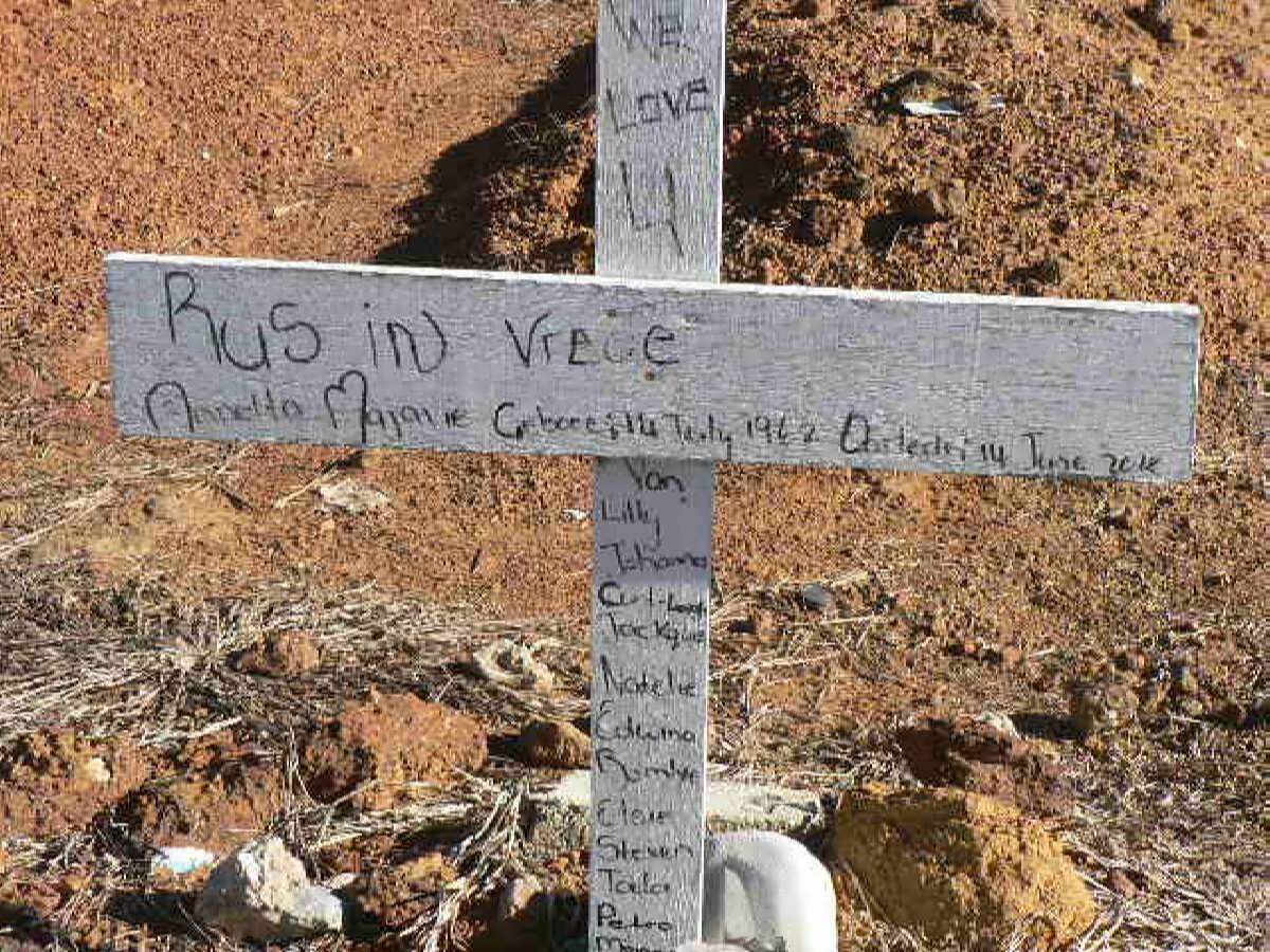 ? Annetta Majorie 1942-2012