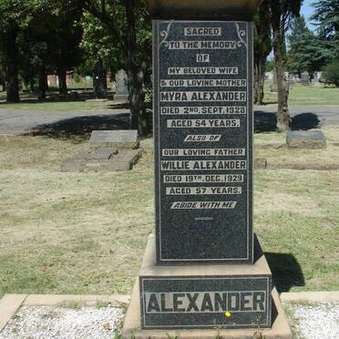 ALEXANDER Willie -1929 &amp; Myra -1928 :: DINGWALL Joyce Lily nee ALEXANDER 1907-1983 :: ALEXANDER Douglas Leslie 1905-1964