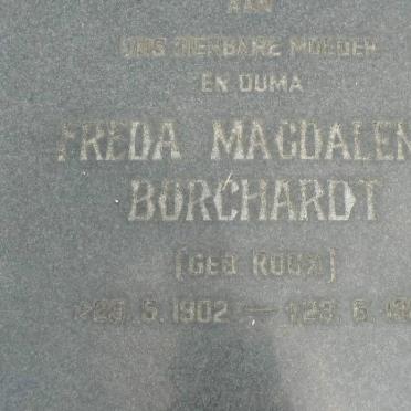 BOUWER Barend Daniël 1920-1975 &amp; Freda Magdalena ROUX 1902-1998
