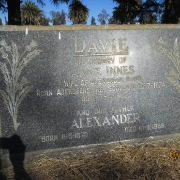 DAVIE Alexander 1878-1966 &amp; Annie Innes 1874-1965