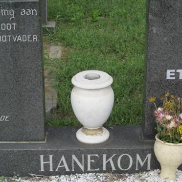 HANEKOM Tobias Nicholaas 1915-1980 &amp; Ethel Kathleen 1911-2009