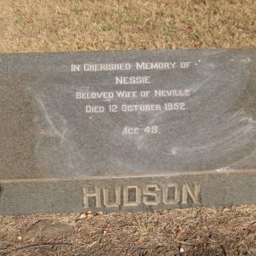 HUDSON Nessie -1952