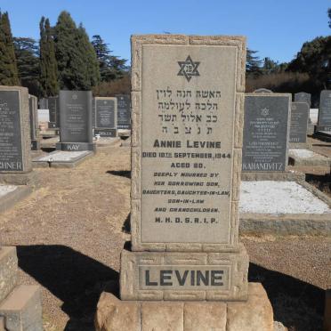 LEVINE Annie -1944
