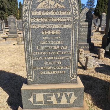 LEVY Deborah -5674