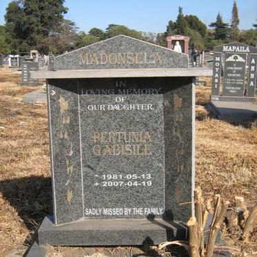MADONSELA Pertunia Gabisile 1981-2007