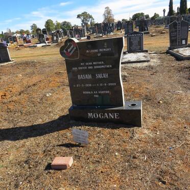MOGANI Basadi Sarah 1938-2009