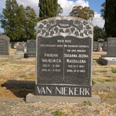 NIEKERK Frederik Wilhelm C.N., van 1881-1973 &amp; Susanna Jozina Magdalena 1887-1962