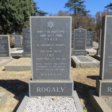 ROGALY Lily -1992