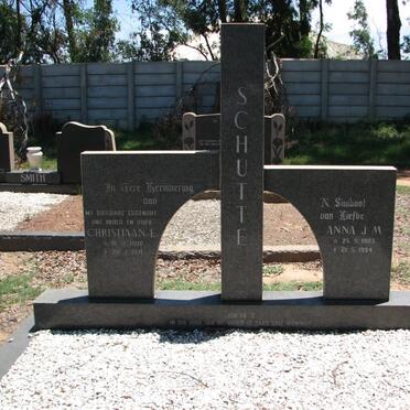 SCHUTTE Christiaan E. 1900-1971 &amp; Anna J.M. 1903-1994