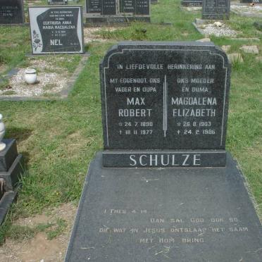 SCHULZE Max Robert 1898-1977 &amp; Magdalena Elizabeth 1903-1986