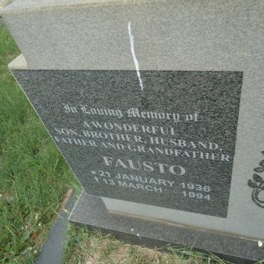 ? Fausto 1936-1994