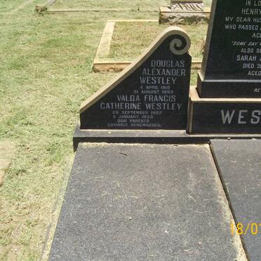 WESTLEY Douglas Alexander 1918-1999 &amp; Valda Francis Catherine 1922-1995