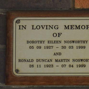 NOSWORTHY Ronald Duncan Martin 1923-1999 &amp; Dorothy Eileen 1927-1999