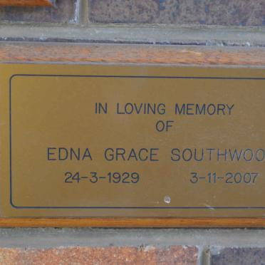 SOUTHWOOD Edna Grace 1929-2007