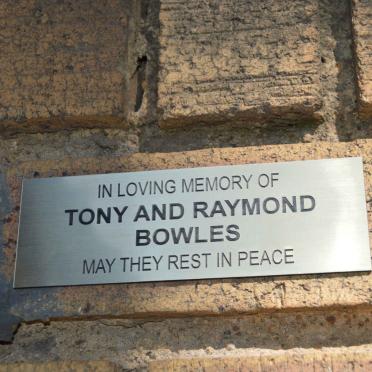 BOWLES Tony &amp; Raymond