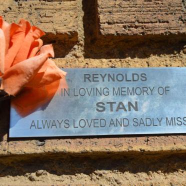 REYNOLDS Stan