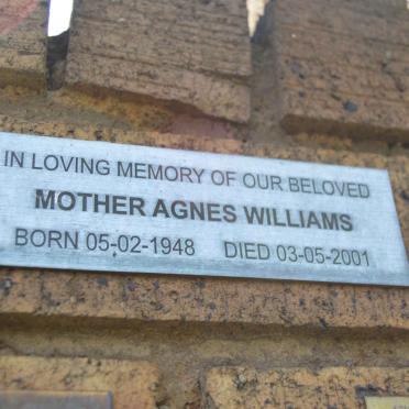 WILLIAMS Agnes 1948-2001