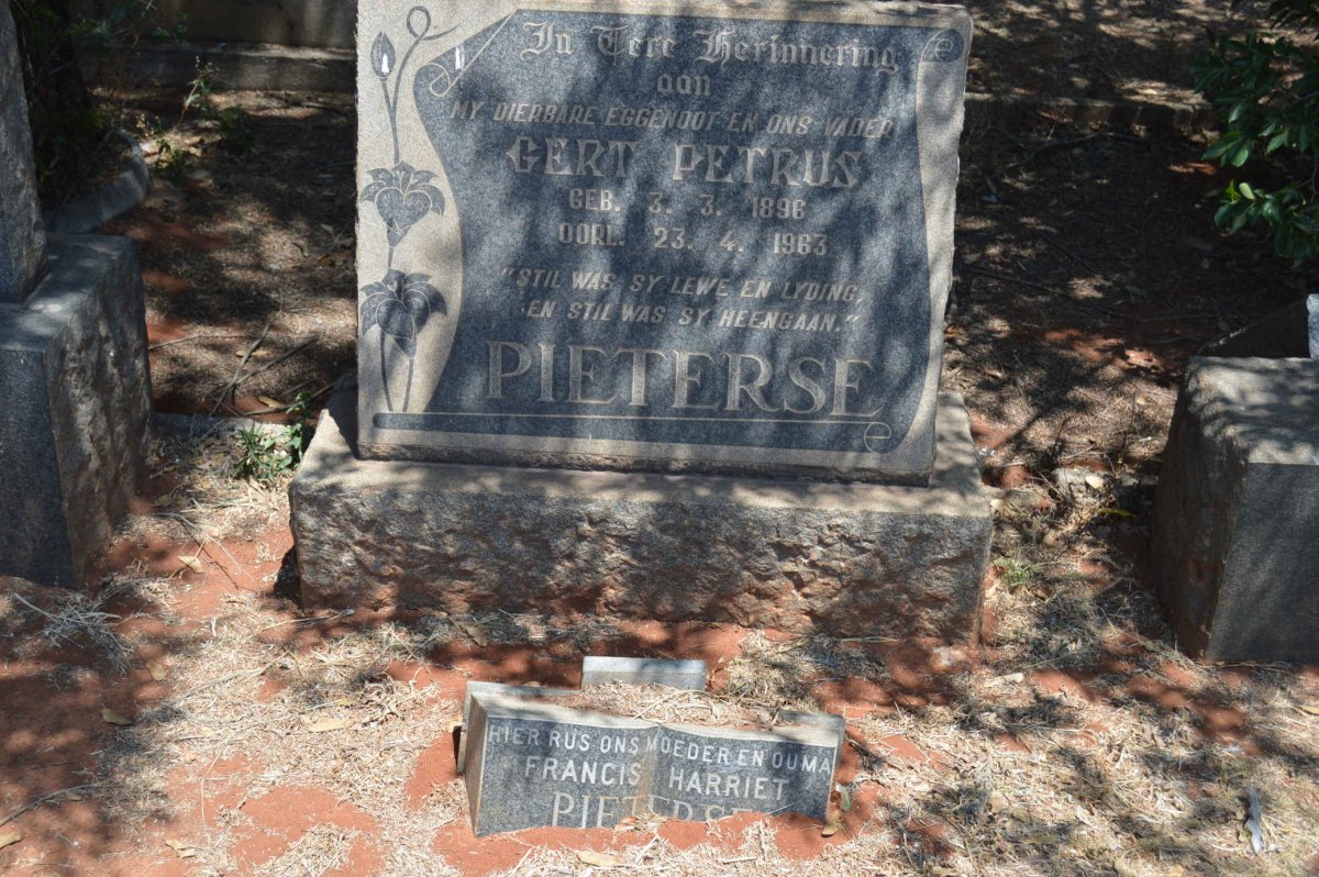PIETERSE Gert Petrus 1896-1963 &amp; Francis Harriet V. HYSS?