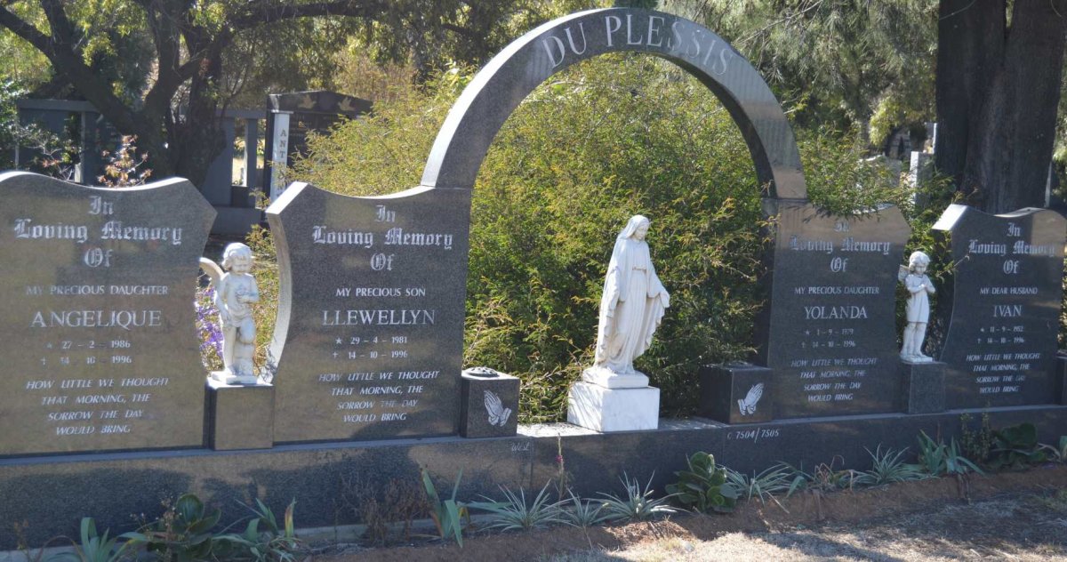 PLESSIS Ivan, du 1952-1996 :: DU PLESSIS Yolanda 1979-1996 :: DU PLESSIS Llewellyn 1981-1996 :: DU PLESSIS Angelique 1986-1996