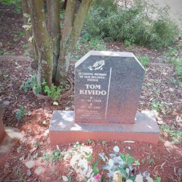 KIVIDO Tom 1928-1987