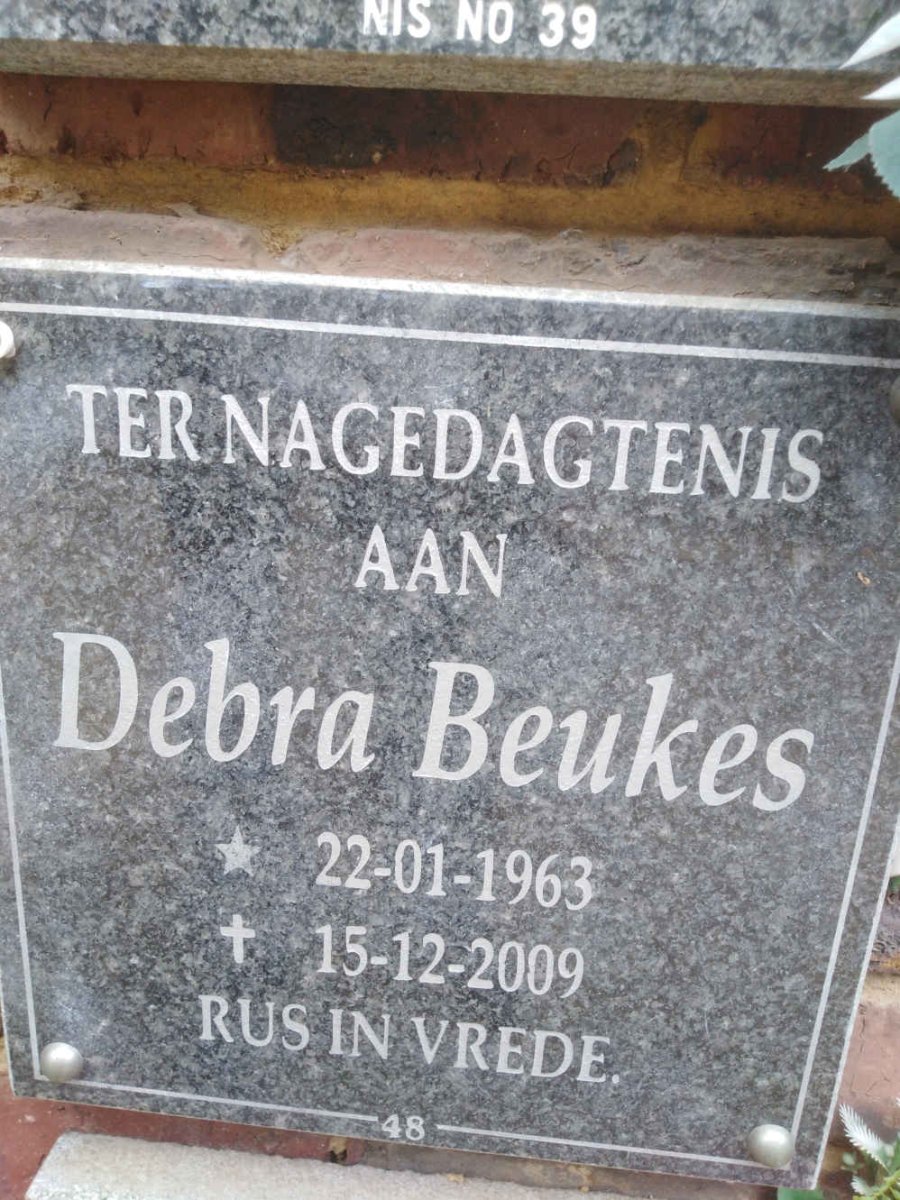 BEUKES Debra 1963-2009