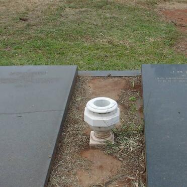 ELLIS E.W.A. 1911-1971 &amp; J.M.E. 1907-1977