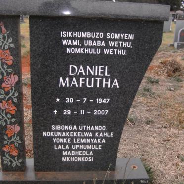 MLAMBO Daniel Mafutha 1947-2007