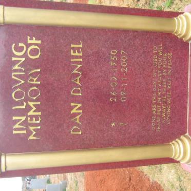 MASEMOLA Dan Daniel 1950-2007