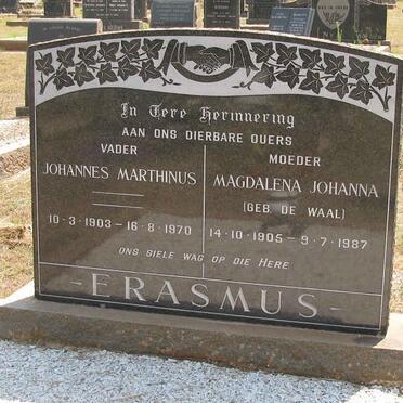 ERASMUS Johannes Marthinus 1903-1970 &amp; Magdalena Johanna DE WAAL 1905-1987