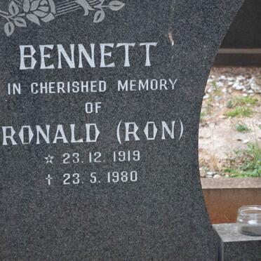 BENNETT Ronald 1919-1980