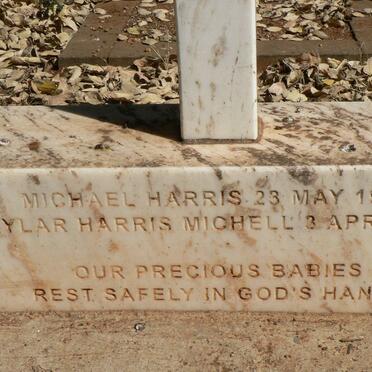 HARRIS Michael -1975 :: MICHELL Skylar Harris -2008