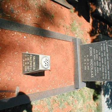 HOFFMAN John Nicolaas 1937-1976 :: CALDWELL Valincia 1927-1982