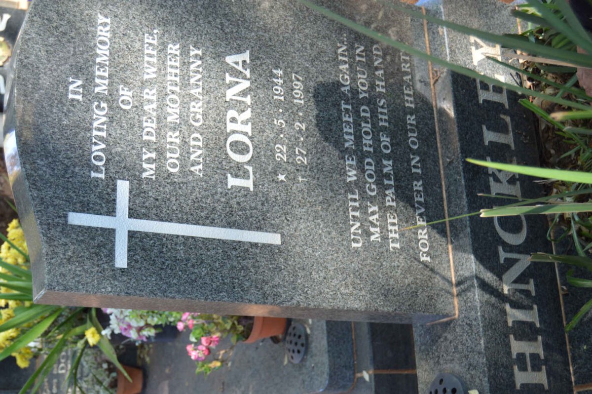 HINCKLEY Lorna 1944-1997