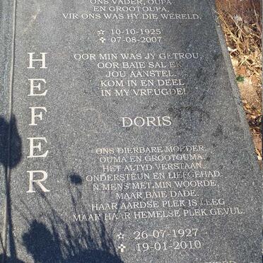 HEFER Kobie 1925-2007 & Doris 1927-2010