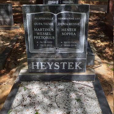 HEYSTEK Martinus Wessel Pretorius 1922-2013 & Hester Sophia 1926-2018