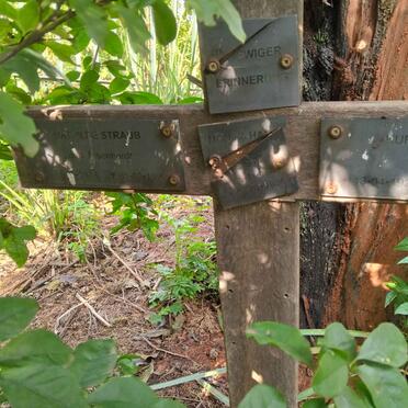 STRAUB Kurt 1921-2008 & Mathilde EISENHARDT 1918-1990 :: HAN? Monika nee STRAUB 194?-199? _1