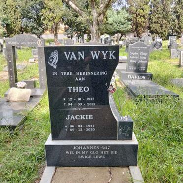 WYK Theo, van 1937-2013 & Jackie 1941-2020