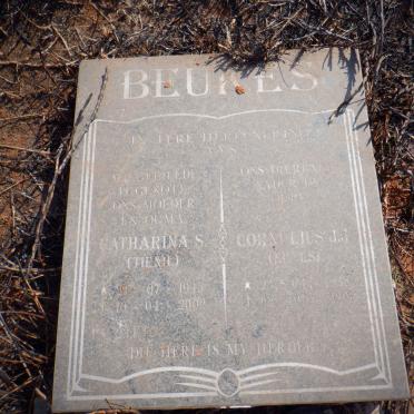 BEUKES Cornelius J.J. 1938-2003 &amp; Catharina S. 1915-2002