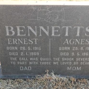 BENNETTS Ernest 1915-1969 &amp; Agnes 1913-1969