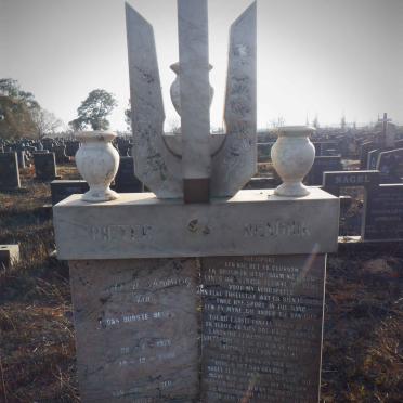 BEZUIDENHOUT Pieter Hendrik 1975-2000