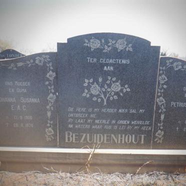 BEZUIDENHOUT Petrus Johannes 1894-1976 &amp; Johanna Susanna E.A.C. 1906-1976