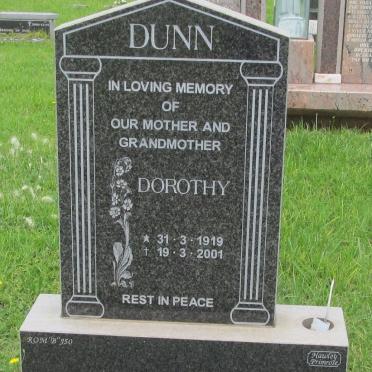 DUNN Dorothy 1919-2001