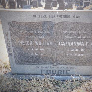 FOURIE Pieter William 1910-1993 &amp; Catharina F.W. 1911-1996