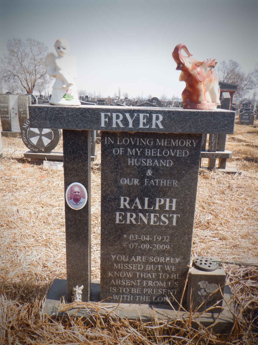 FRYER Ralph Ernest 1932-2009