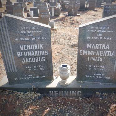 HENNING Hendrik Bernardus Jacobus 1914-1995 &amp; Martha Emmerentia RAATS 1908-2002