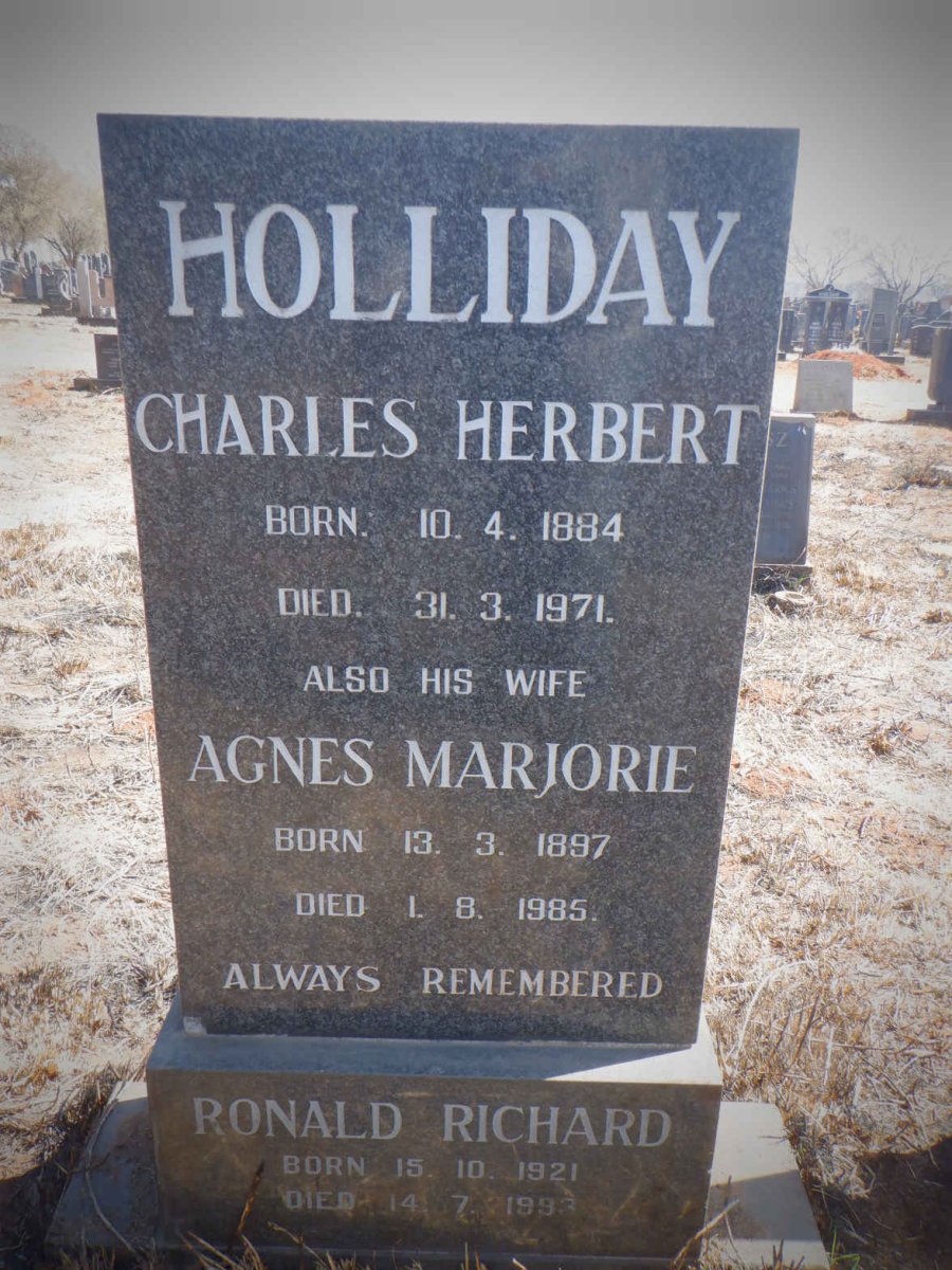 HOLLIDAY Charles Herbert 1884-1971 &amp; Agnes Marjorie 1897-1985