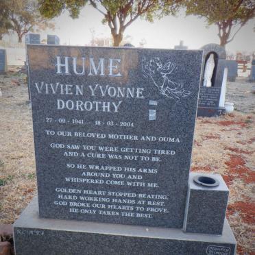 HUME Vivian Yvonne Dorothy 1941-2004