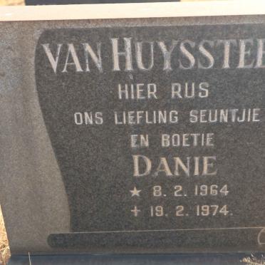 HUYSSTEEN Danie, van 1964-1974