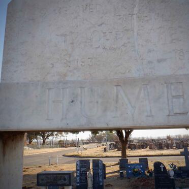 HUME Roy Christie 1935-1978