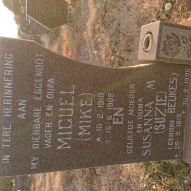 JACOBS Miguel 1910-1982 &amp; Susanna M. BEUKES 1916-1996